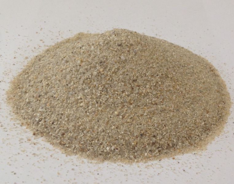 verdamping Aarzelen ramp Instrooizand kunstgras Silica zand wit zak 25 kg | Klaasse Bos  Tuinmaterialen